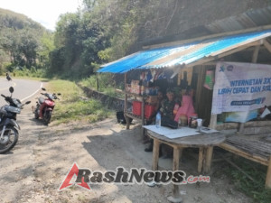 Babinsa Gelar Komsos, Monitoring, dan Pamwil untuk Jaga Kondusifitas Desa Rapowawo