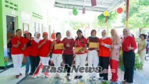 Meriah! Ibu dan Anak TK Kartika VII-7 Kupang Antusias Ikuti Lomba HUT ke-80 RI