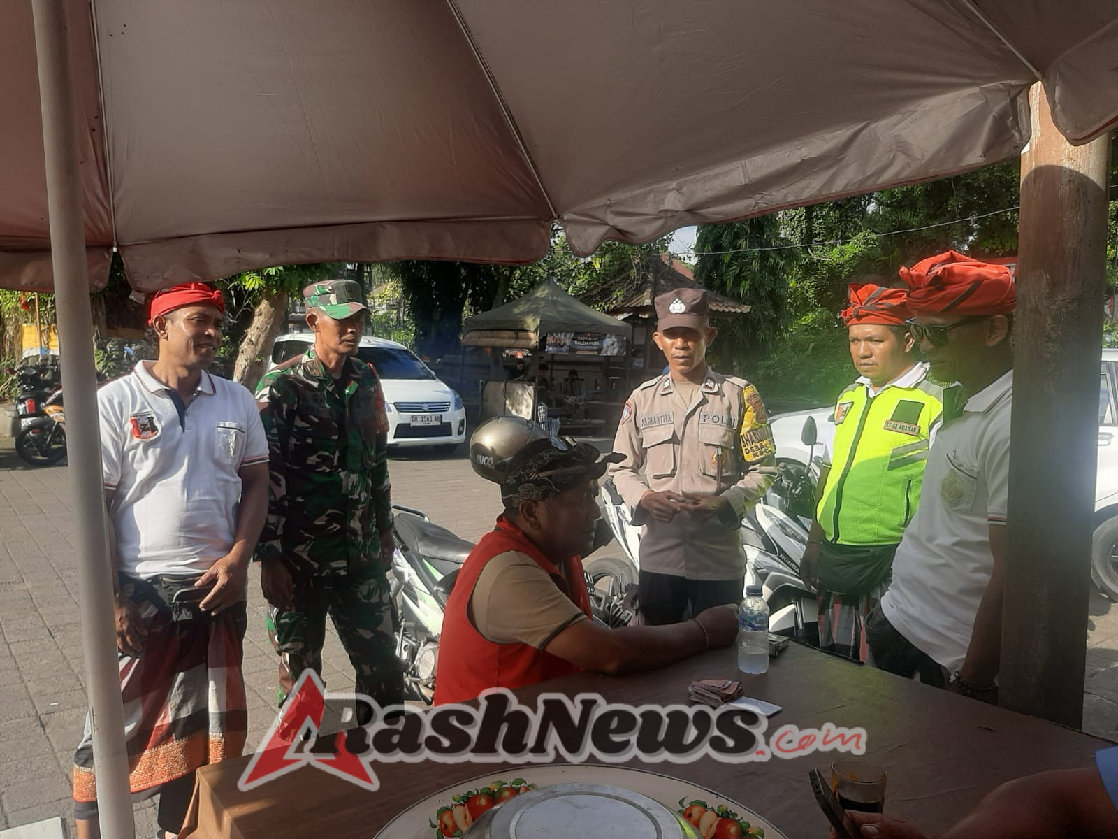 Patroli Gabungan Babinsa, Bhabinkamtibmas, dan Pecalang Ciptakan Kondusifitas di Ubud