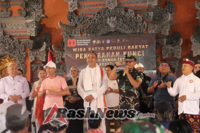 Rehab RTLH Kodim Klungkung Sukses, Kunci Rumah Doserahkan Kepada Bu Wayan Ngeni