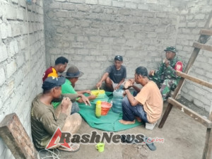 Kegiatan Pamwil Kodim 1602/Ende Berjalan Aman dan Lancar di Desa Wolomasi