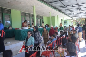 Kegiatan Posyandu Balita: Kodim 1621/TTS dan Persit KCK Cab. XX Mewujudkan Keluarga Sehat