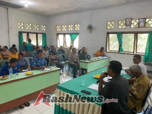 Serma La Ngkawea Hadiri Rapat Koordinasi Pemantapan Persiapan HUT RI Ke-80 Tingkat Kecamatan