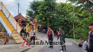 Diwarnai  1 Bade Dan 4 Petulangan,  Ngaben Massal Desa Adat Tulang Saang Dikawal. Ketat Babinsa Pejukutan