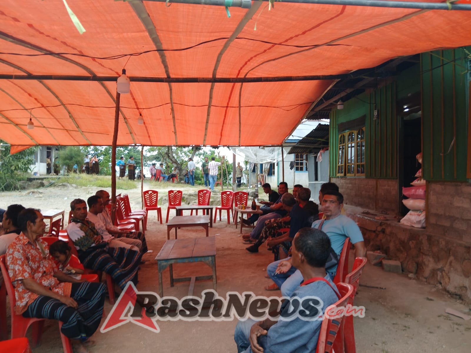 Babinsa Kodim 1602/Ende Intensifkan Monitoring dan Komsos di Desa Jegharangga