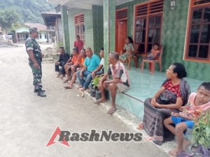 Babinsa Koramil 1602-01/Ende Jalin Silaturahmi dan Edukasi Warga Lewat Kegiatan Komsos