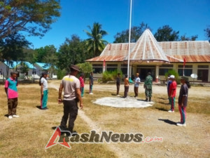 Babinsa dan Bhabinkamtibmas Bersinergi Latih PASKIBRA di Kecamatan Biboki Selatan