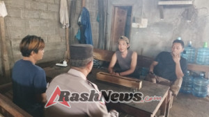 Bhabinkamtibmas Desa Batannyuh Sambangi Pengerajin Kayu UD Mahkota Jati