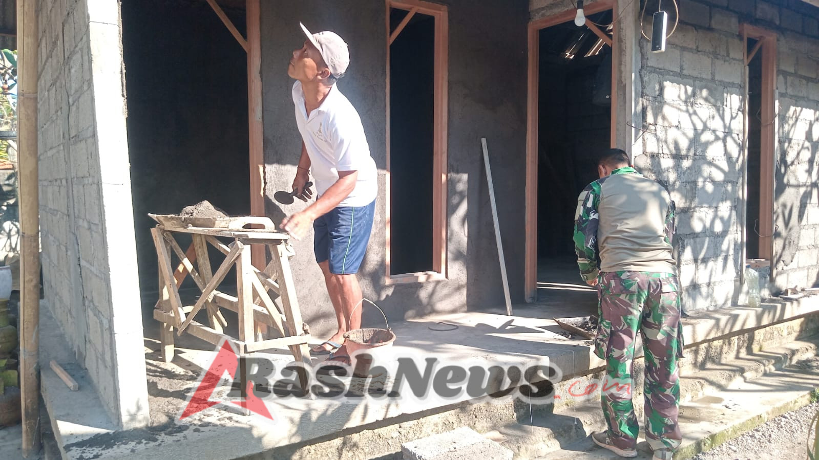 Warga dan Perbekel Desa Batuan Bersatu, Rumah Tukang Sampah Kini Layak Huni Berkat TMMD