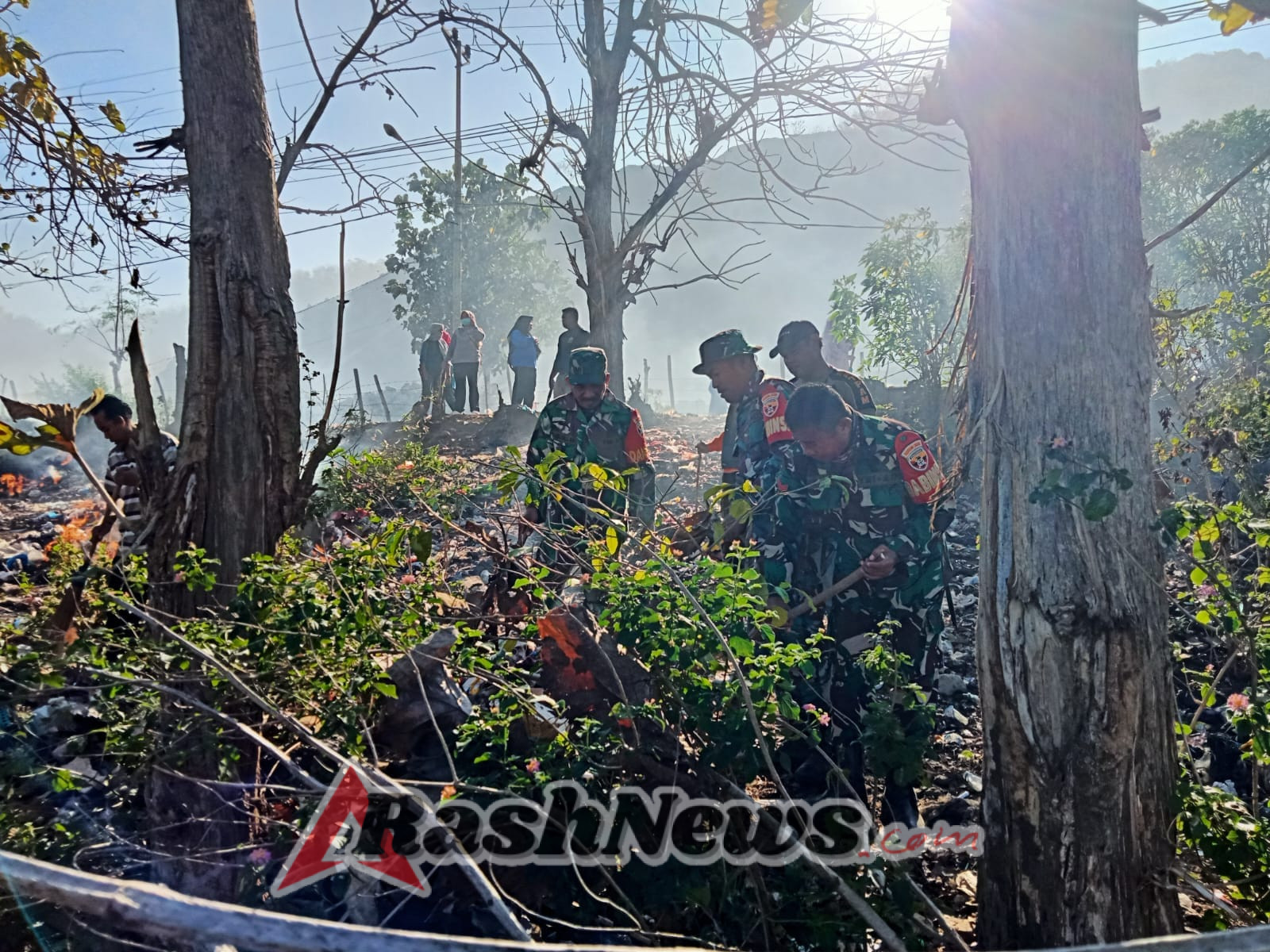 Gotong Royong Lintas Instansi Warnai Perbatasan Renda-Ngali Sambut Kemerdekaan