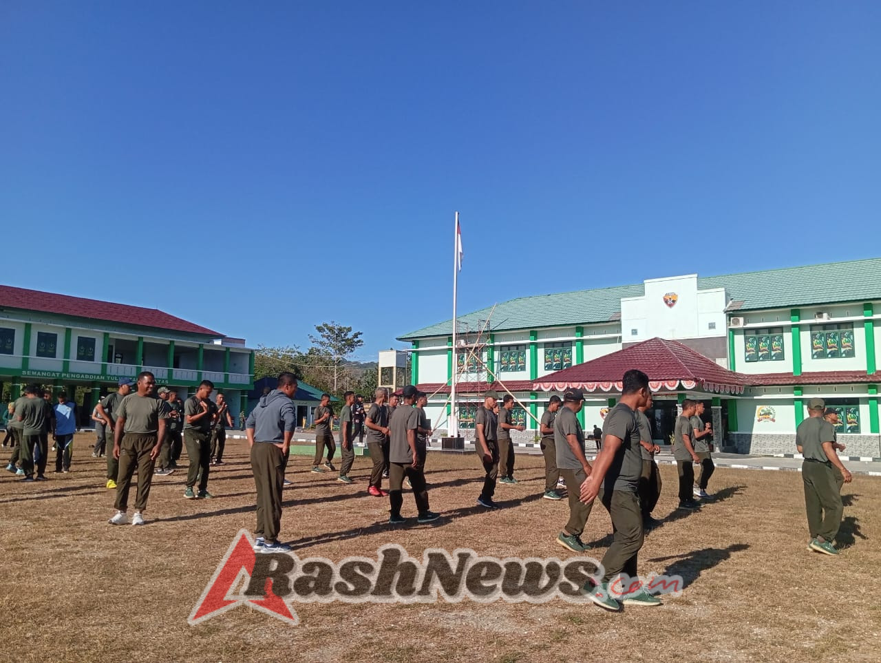 Kodim 1629/SBD dan Persit KCK Cabang XLV Gelar Senam SKJ 88 di Makodim Watukawula