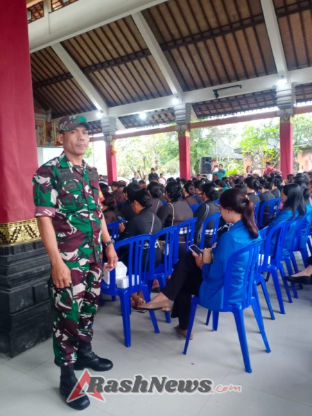 Babinsa Bersama Satpol PP dan Bimas Jaga Ketertiban Kegiatan Sosialisasi Sampah