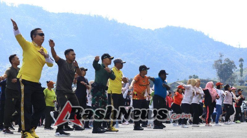 Olahraga Bersama Satgas Yonif 743/PSY dan Forkopimda Puncak Jaya, Wujudkan Sinergi dan Kebersamaan
