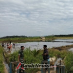 Babinsa dan PPL Lakukan Komsos serta Cek Debit Air di Sawah Warga