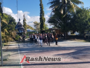 Dari Babinsa Koramil 1612-03/Reok untuk Indonesia! Babinsa Latih Pasukan Pengibar Bendera Tingkat Kecamatan