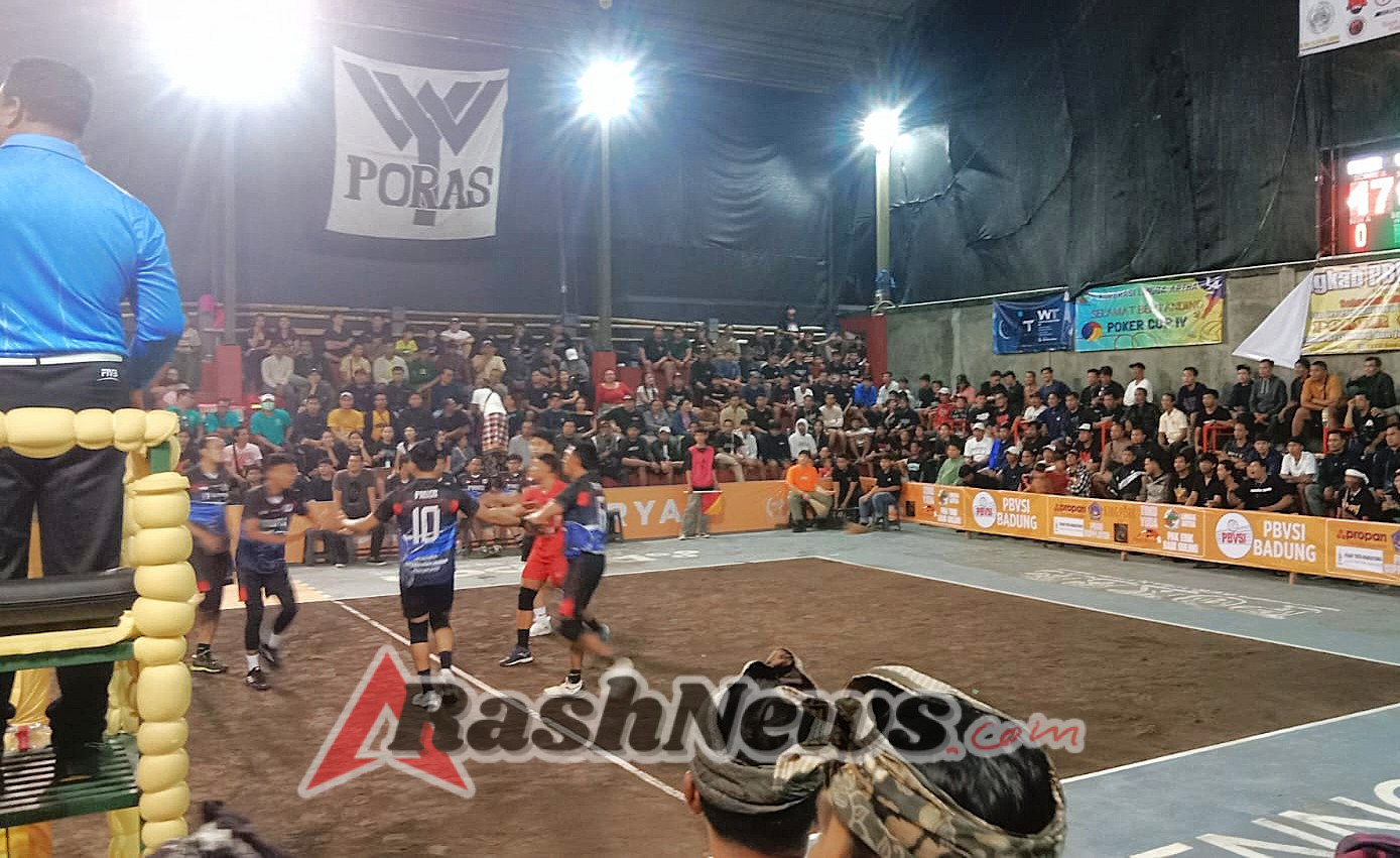Babinsa Pastikan Keamanan Turnamen Bola Voli Poker Cup IV Berjalan Lancar