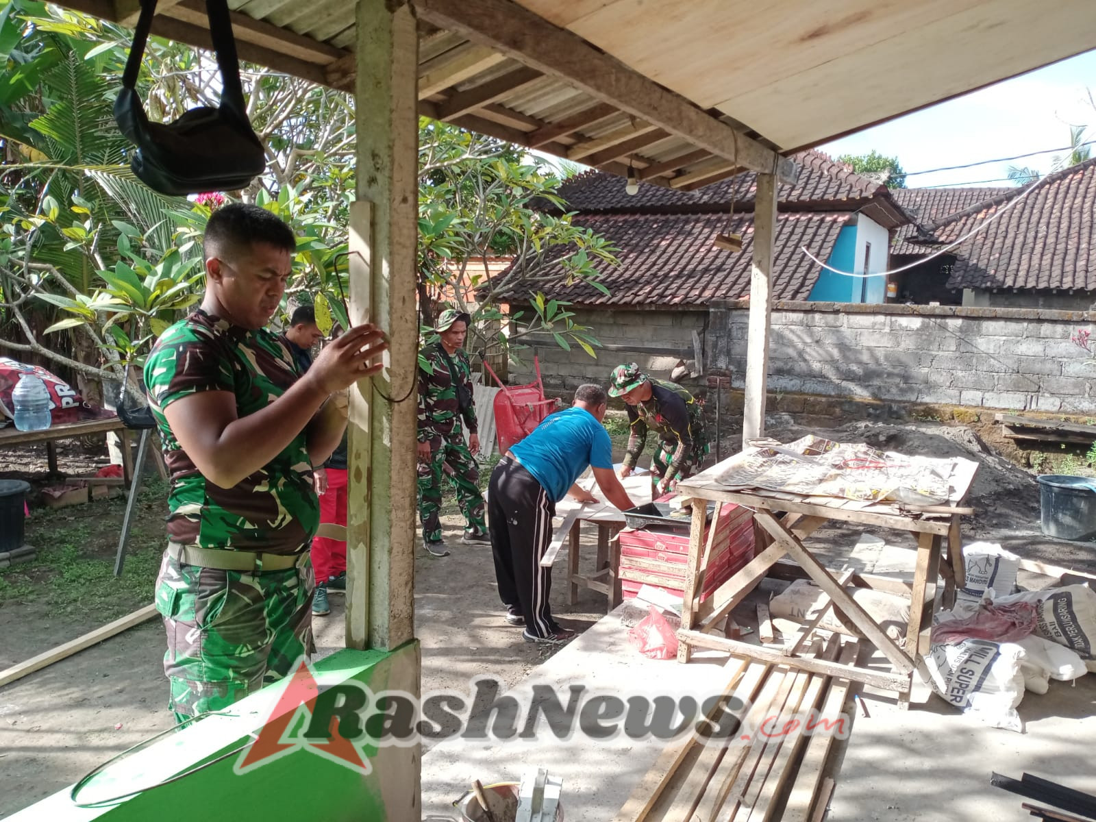 Bukti Nyata TMMD: Dansatgas dan Masyarakat Bersatu Bangun Desa Batuan