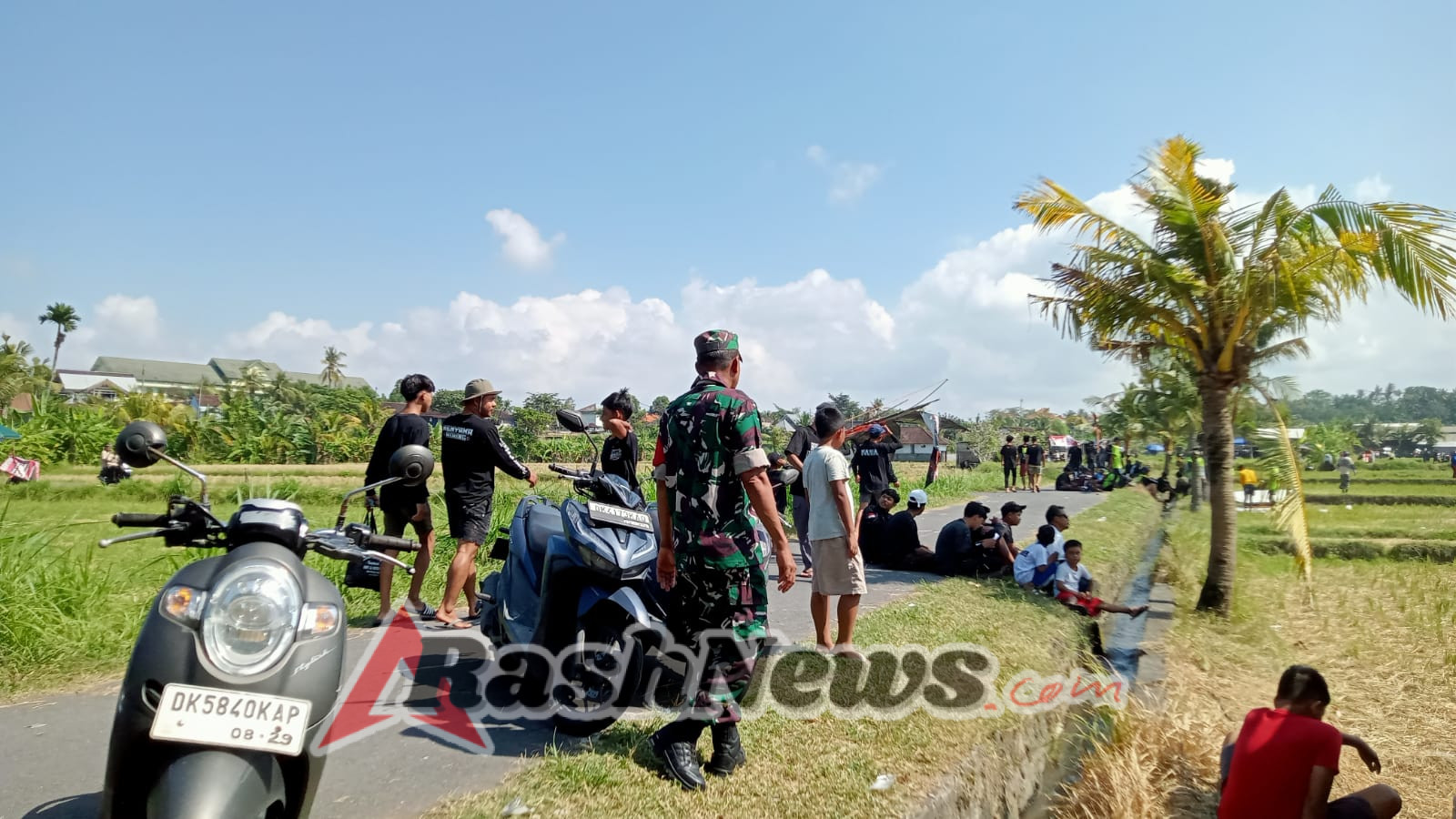 Perkuat Sinergi, Babinsa Medahan Dukung Lomba Budaya di Wilayah Binaan