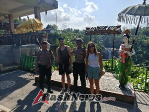 Sat Pamobvit Polres Gianyar Laksanakan Patroli di Obyek Wisata Jembatan Kaca dan Tegenungan Waterfall