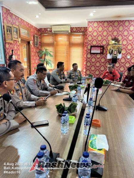 Kapolsek Kediri Mengikuti Rapat Koordinasi Menjelang Pelaksanaan Festival Tanah Lot 2025