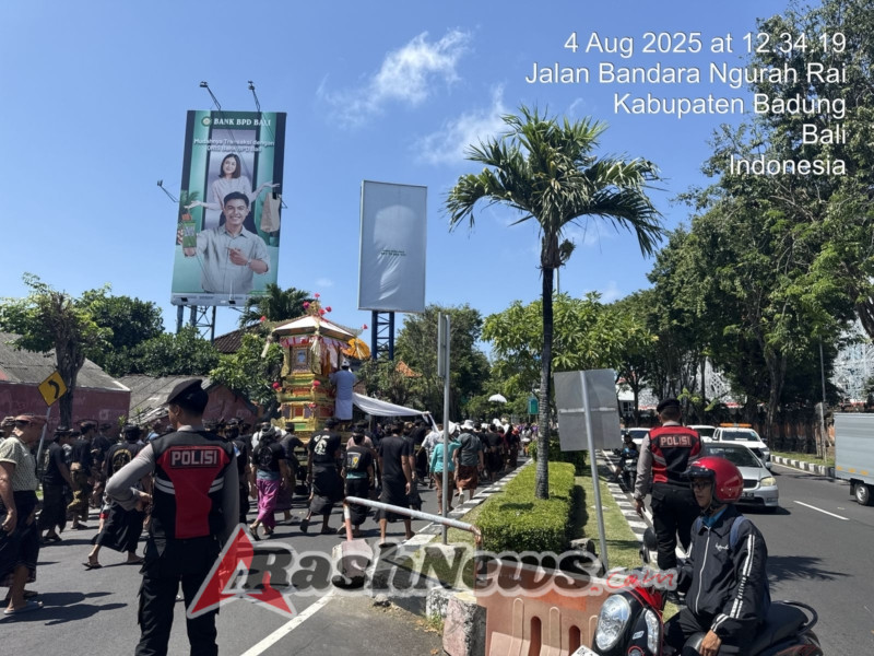 Polres Bandara Ngurah Rai Amankan Prosesi Pengabenan Warga Mandala ke Setra Tuban