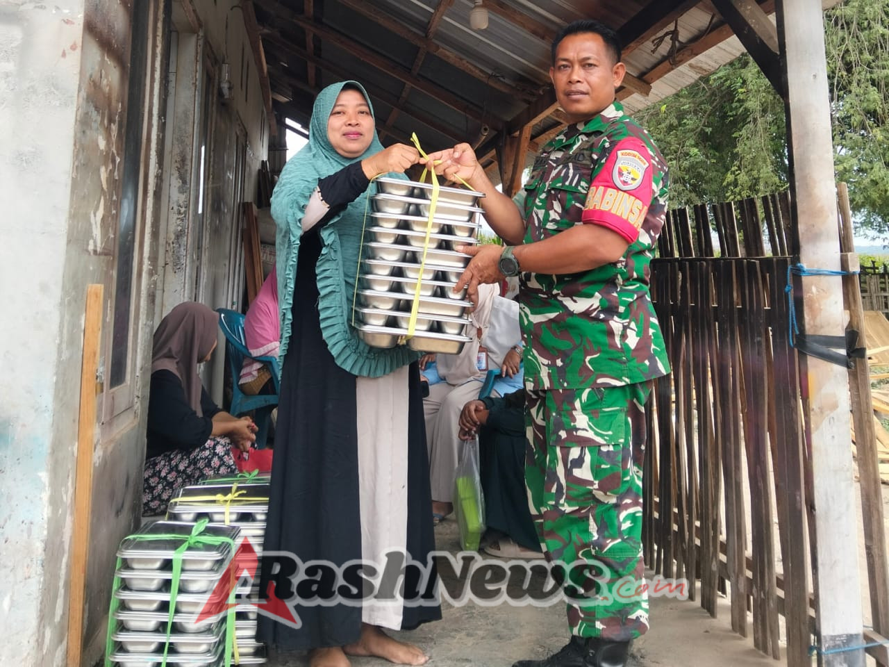 Koramil Bolo Kawal Distribusi Makanan Bergizi untuk Siswa, Ibu Hamil, dan Balita