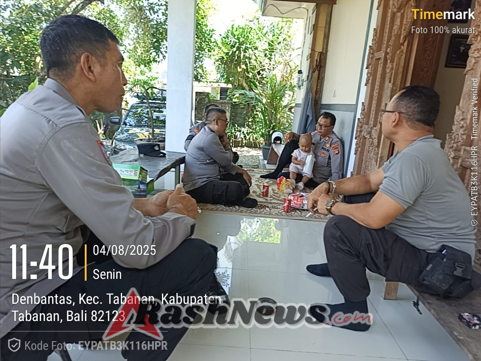 Wujudkan Kepedulian, Kapolsek Marga Jenguk Ibu Bhayangkari yang Sakit