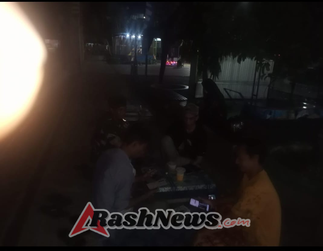 Tingkatkan Kedekatan dengan Warga, Babinsa Koramil Taliwang Aktif Laksanakan Komsos dan Kegiatan Wilayah