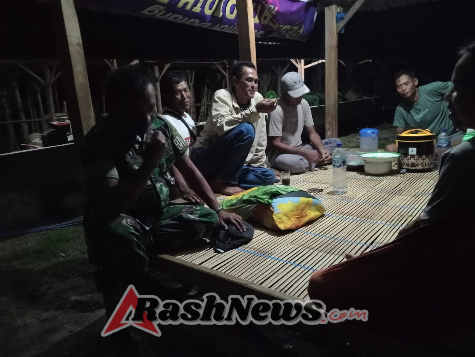 Babinsa Poto Tano Kawal Kegiatan Wilayah, Dari Patroli Hingga PAM VIP di Pelabuhan