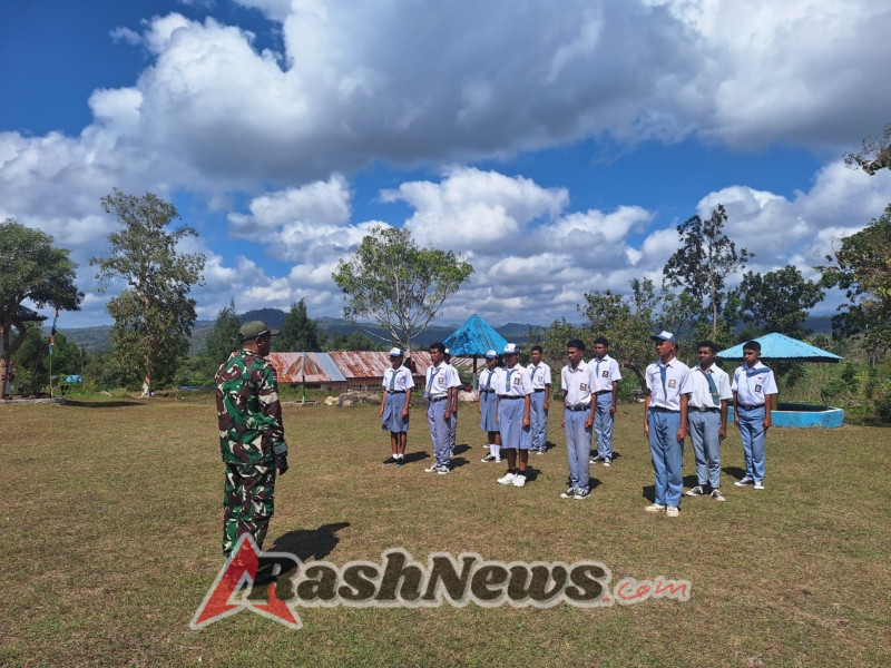 Paskibra SMA Binino Siap Kibarkan Merah Putih di HUT RI ke-80 Kecamatan Bikomi Tengah