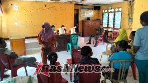 Desa Watumilok Terima Bantuan Beras Ketahanan Pangan, Babinsa Beri Pendampingan