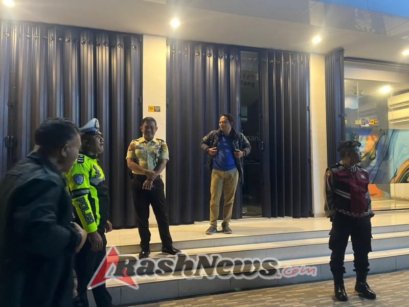 Patroli Polsek Rendang Cegah Gangguan Kamtibmas Pada Malam Hari