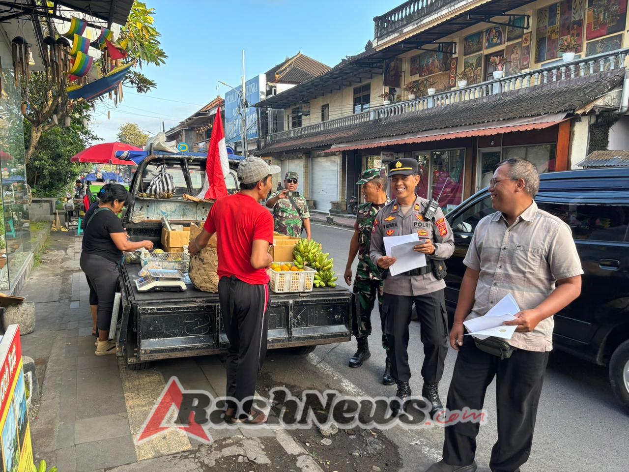 Himbauan Penertiban Pedagang Liar di Kawasan Wisata Ubud Berjalan Aman dan Kondusif