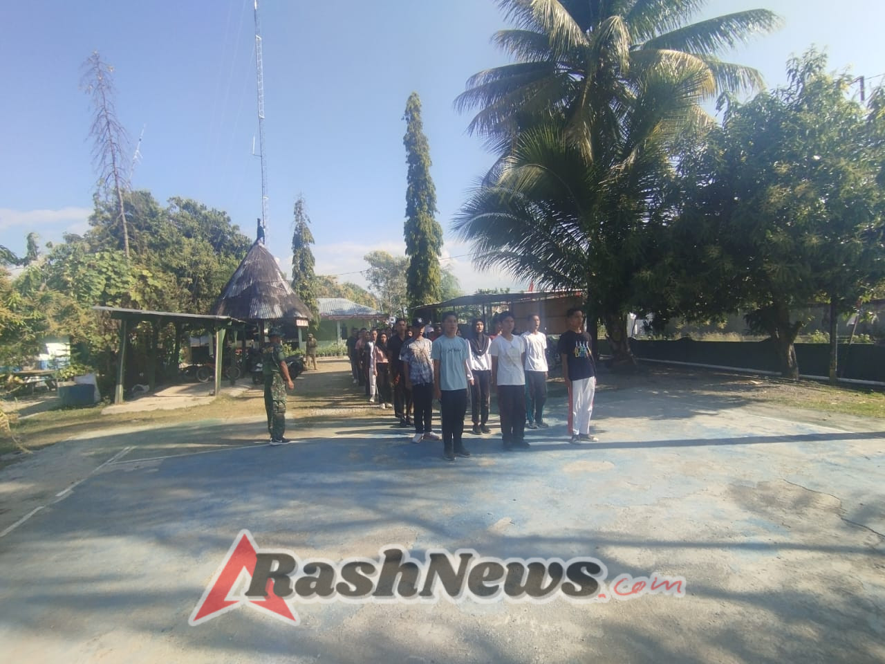 Babinsa Koramil 1612-03/Reok Tanamkan Jiwa Nasionalisme pada Generasi Muda