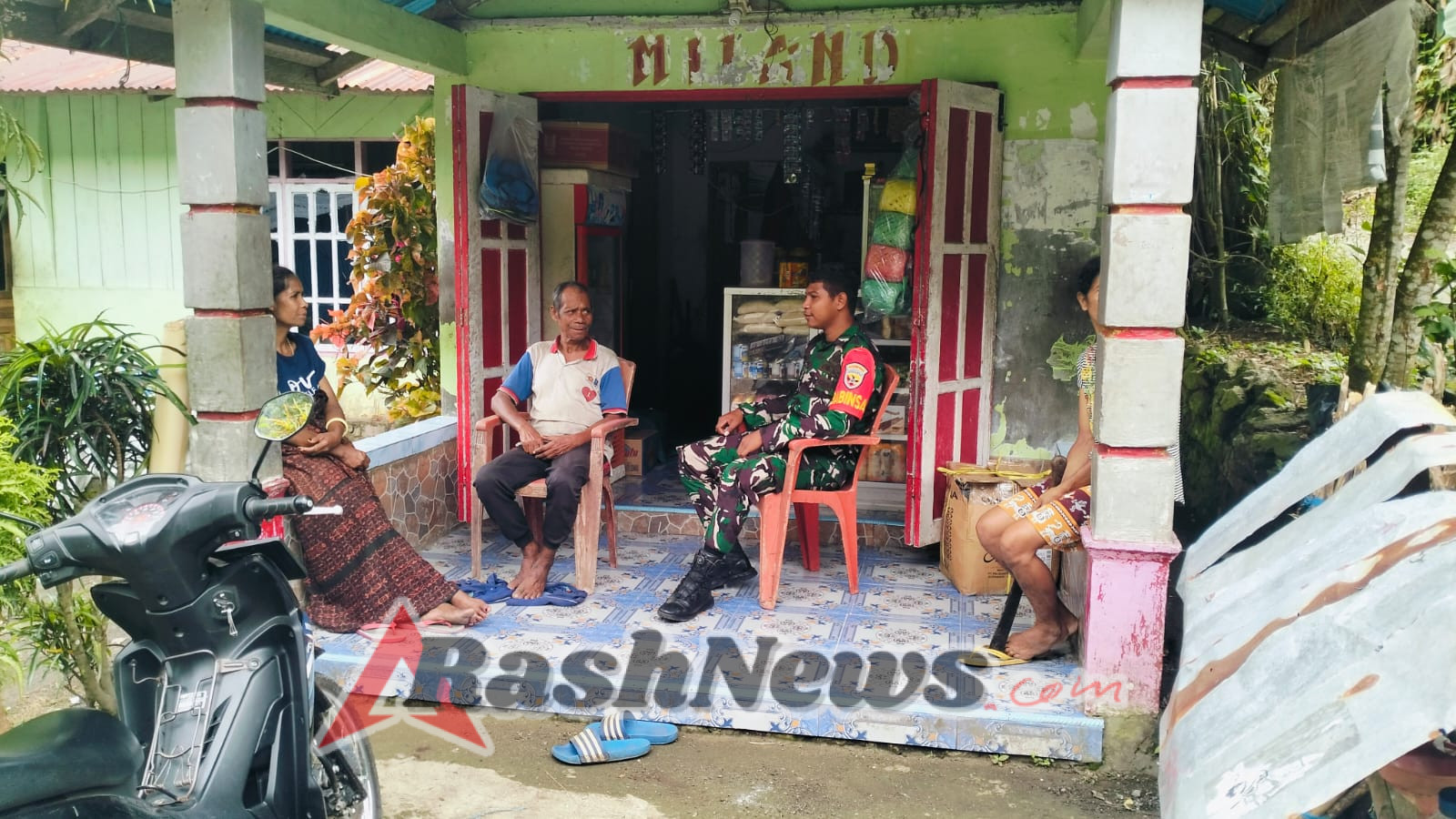 Babinsa Ende Laksanakan Monitoring dan Pengamanan Wilayah di Kecamatan Lepkes