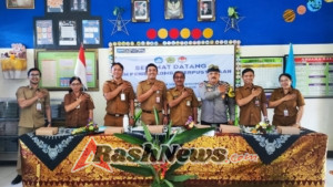 Bhabinkamtibmas Desa Singakerta Dukung Penilaian Lomba Perpustakaan SD di SDN 3 Singakerta