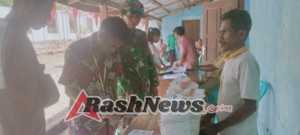 Babinsa Aktif Dampingi Masyarakat Desa Terima Bantuan Sosial