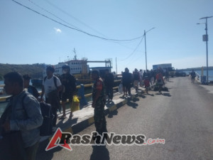 KMP. UMA KALADA Kembali Berlayar ke Kupang, TNI Kawal Proses Bongkar Muat