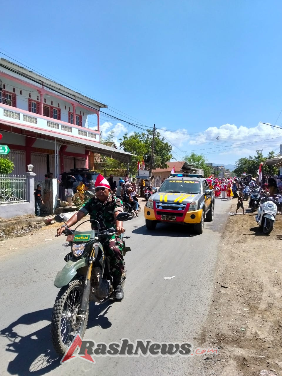 Koramil Woha Berperan Aktif Dalam Kesuksesan Gerak Jalan SD/MI Tingkat Kecamatan Woha