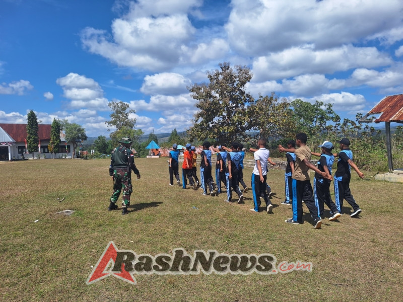 Paskibra SMA Binino Siap Kibarkan Merah Putih di HUT RI ke-80, Berkat Pelatihan Babinsa Koramil 1618-01/Miotim