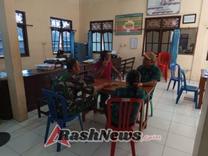 Babinsa Pengastulan Ajak Aparat Desa Satukan Visi Keamanan dan Pembangunan