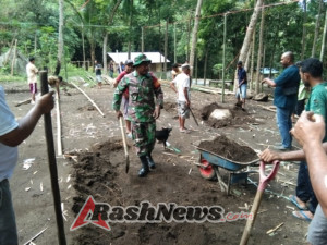 Kemanunggalan TNI-Rakyat Terlihat dalam Kegiatan Sosial Babinsa di Lepkes