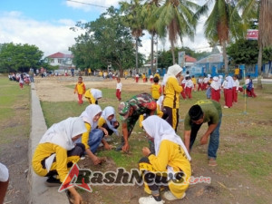 Kebersamaan Babinsa dan Masyarakat Desa Sondo Wujudkan Persiapan HUT RI ke-79