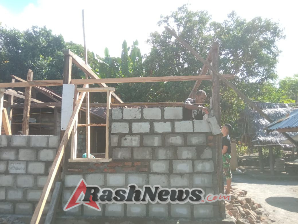 Wujud Nyata TNI untuk Rakyat, Satgas TMMD Rehap Rumah Warga di Desa Kiraman