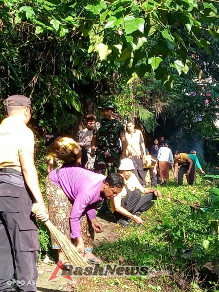 Karya Bhakti, Kolaborasi TNI Polri Di Klungkung Dan Warga  Ciptakan Lingkungan Bersih Dan Sehat