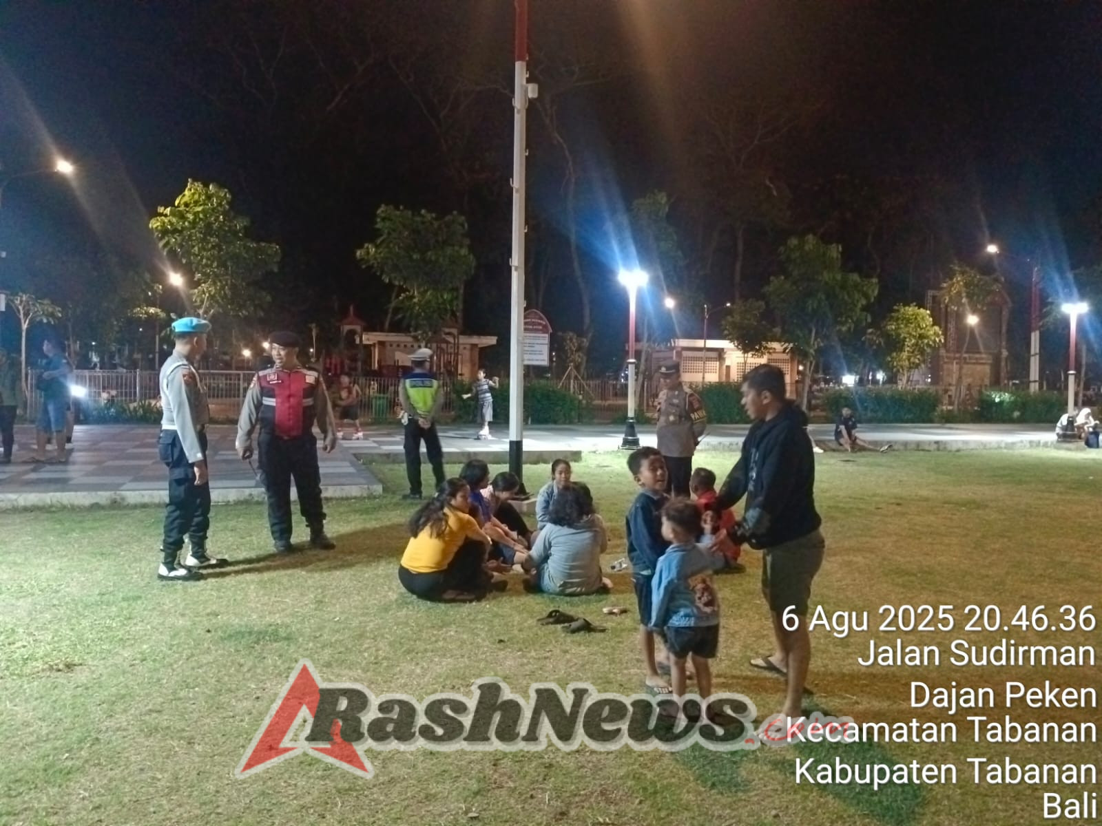 kimkbhCegah Gangguan Kamtibmas, Polres Tabanan Intensifkan Blue Light Patrol di Titik Keramaian