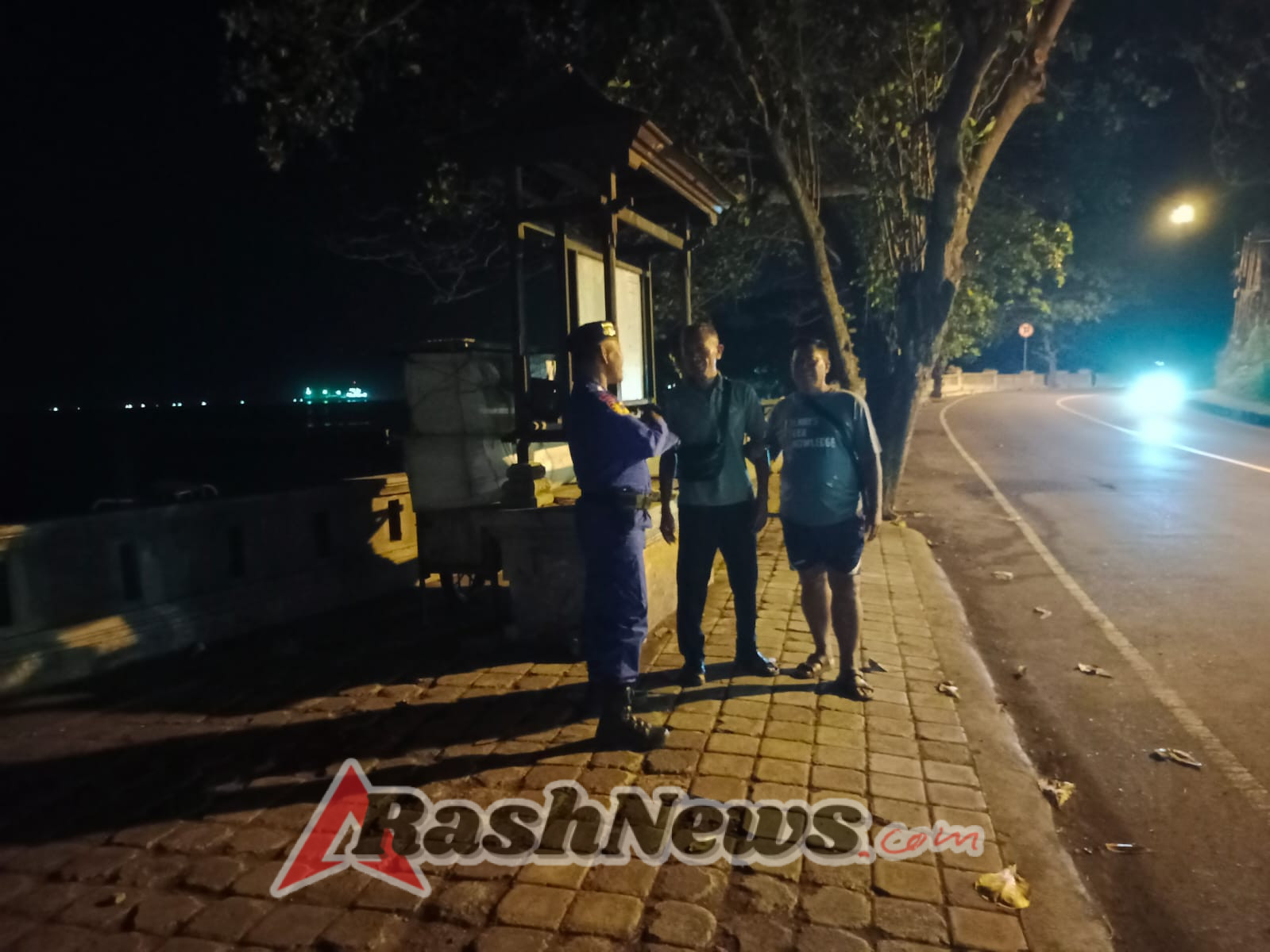 POLAIRUD POLRES KARANGASEM TINGKATKAN KEAMANAN MELALUI BLUE LIGHT PATROL DI OBYEK WISATA CANDIDASA