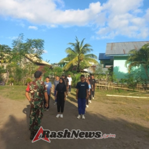 Menjelang 17 Agustus, Praka Ramdan Fauzi Dampingi Latihan Paskibraka di Kecamatan Mauponggo