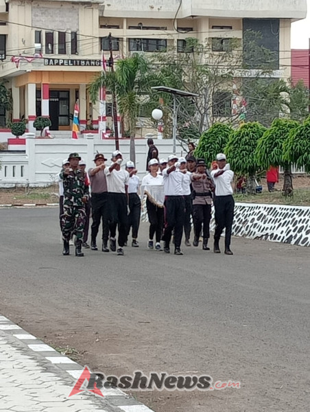 Babinsa Koramil 1624-03/Lewoleba Matangkan Latihan Calon Paskibraka Kabupaten Lembata