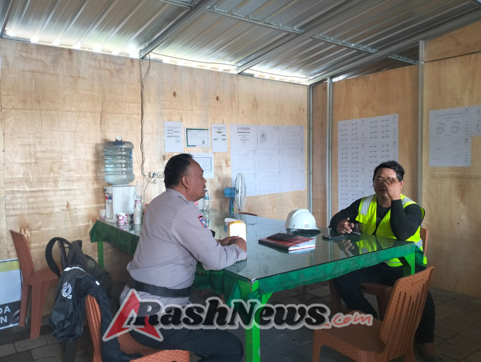 Tindak Lanjuti Keluhan Warga, Bhabinkamtibmas Sumerta Kaja Sambangi Gudang Proyek PT Krisna Jaya Perkasa